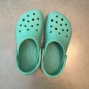 BLUE CROCS